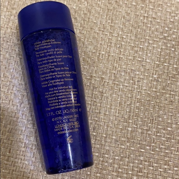Estee Lauder Gentle Eye Makeup remover - Picture 3 of 3
